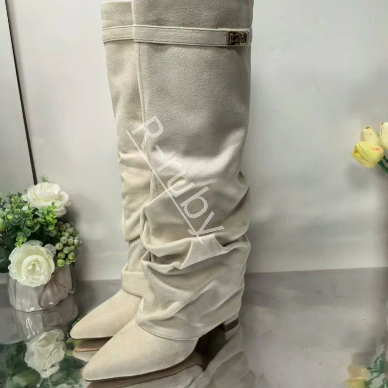 Valentina | Bottes hautes en daim beige à boucle pour femme